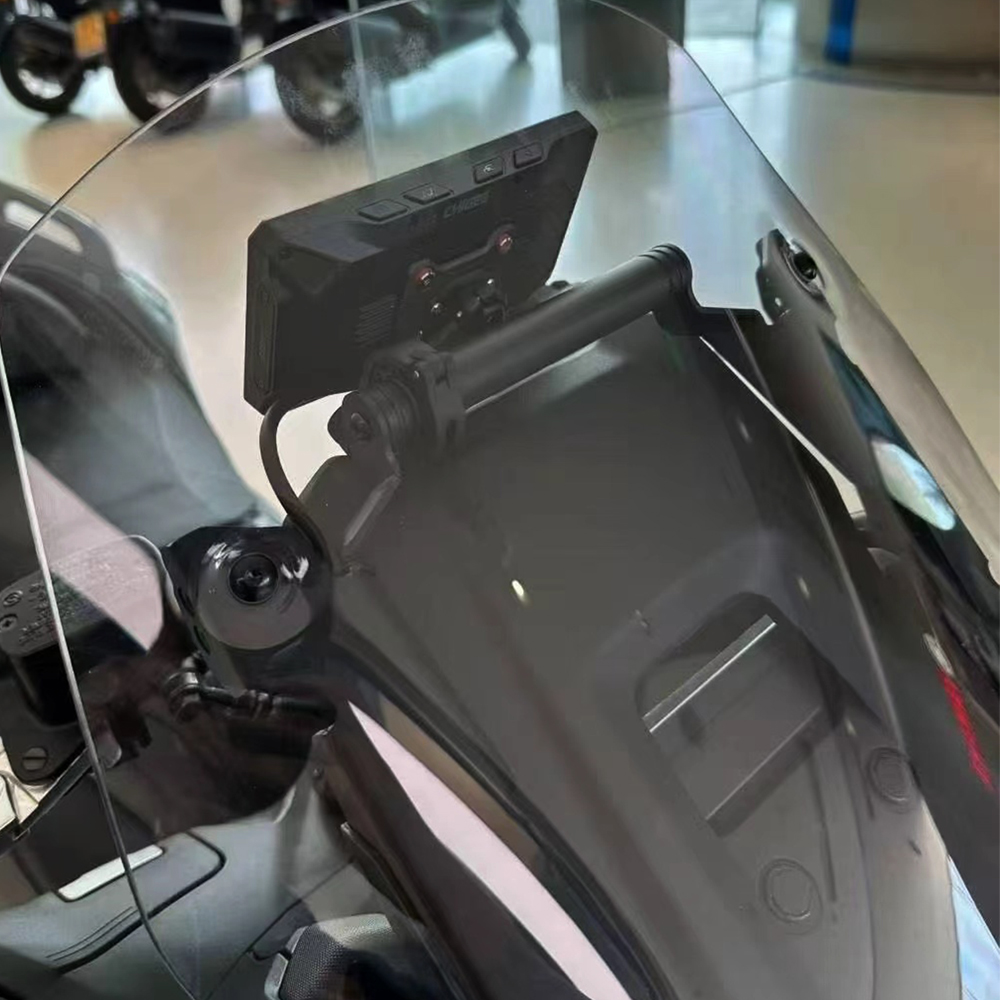 TMAX T-max 560 テックマックス 2025 アダ - Tech Accessories & Gadgets のレビューと価格