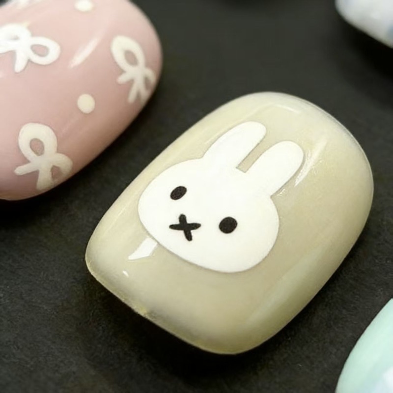 ミッフィーバニー |   ふわふわマカロンカラーのミッフィー - Nail Tech Accessories のレビューと価格