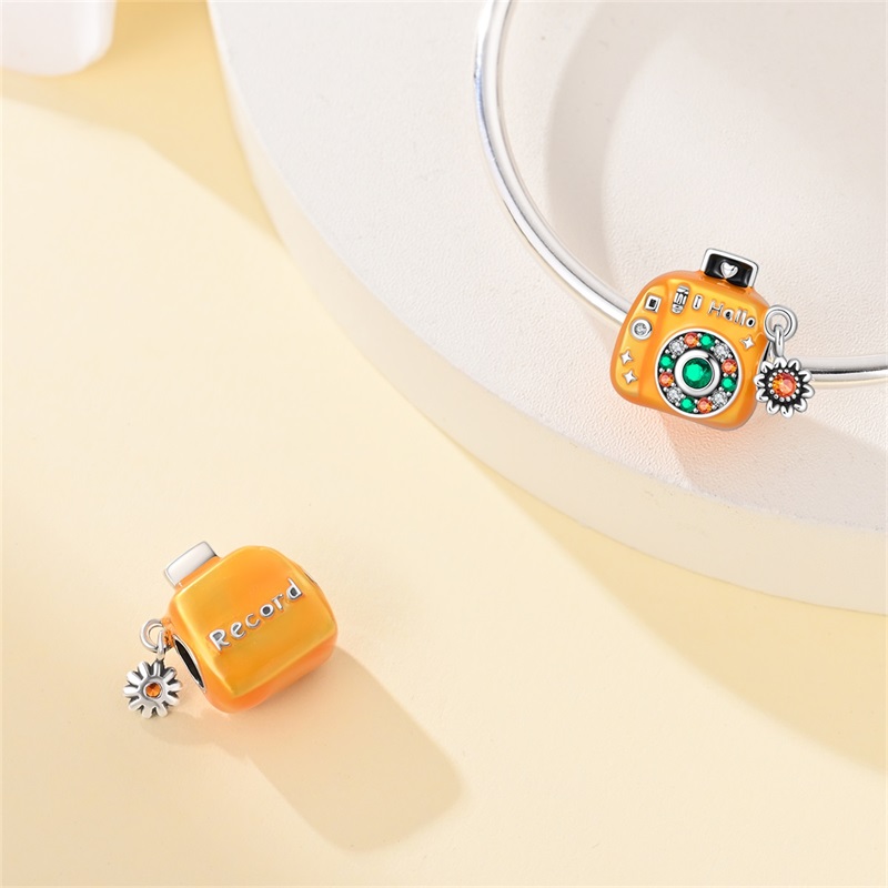 925スターリングシルバー製ヴィンテージカメラチャーム、CZ - Tech Accessories Travel のレビューと価格